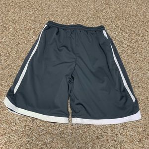 Reversible basketball shorts